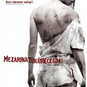 Fotoğraf Mezarına Tüküreceğim