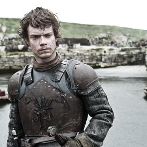 Fotoğraf Alfie Allen