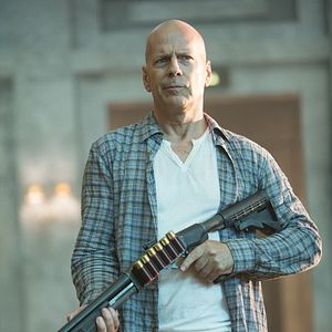 Fotoğraf Zor Ölüm : Ölmek İçin Güzel Bir Gün