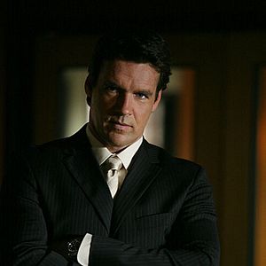 Fotoğraf David James Elliott