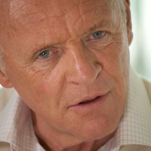 Fotoğraf Uzun Boylu Esmer Adam