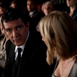 Fotoğraf Uzun Boylu Esmer Adam