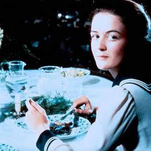 Fotoğraf Eine blassblaue Frauenschrift