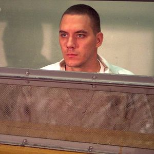 Fotoğraf Uçuruma Doğru