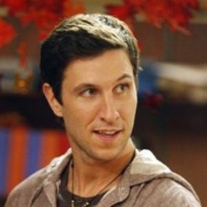 Fotoğraf Pablo Schreiber