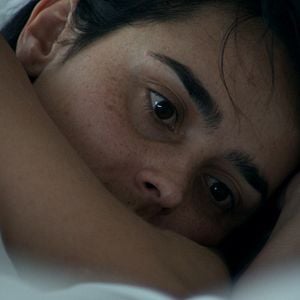 Fotoğraf Karen Otobüste Ağlıyor