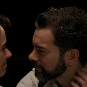 Fotoğraf Karen Otobüste Ağlıyor