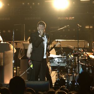 Fotoğraf Shut Up And Play The Hits