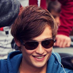 Fotoğraf Douglas Booth