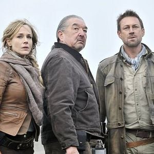 Fotoğraf Grant Bowler