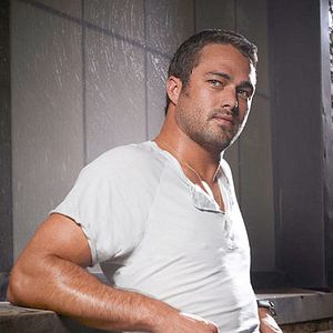 Fotoğraf Taylor Kinney