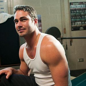 Fotoğraf Taylor Kinney