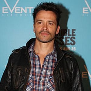 Fotoğraf Damian Walshe-Howling