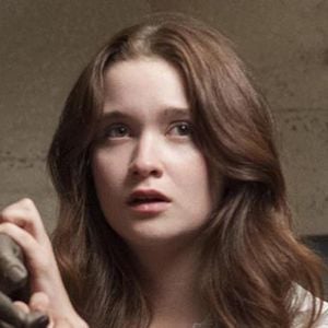 Fotoğraf Alice Englert