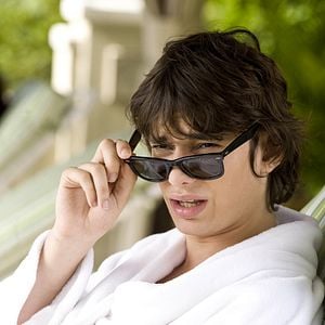 Fotoğraf Devon Bostick