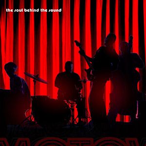 Fotoğraf Standing in the Shadows of Motown