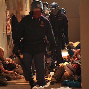 Fotoğraf Diaz: Don't Clean Up This Blood