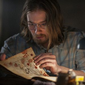 Fotoğraf Lou Taylor Pucci