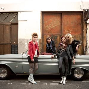 Fotoğraf Tiger Lily, quatre femmes dans la vie