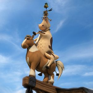 Fotoğraf Kıvırcık: Ay Macerası