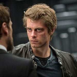 Fotoğraf Luke Mitchell
