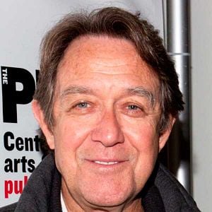 Fotoğraf Larry Pine