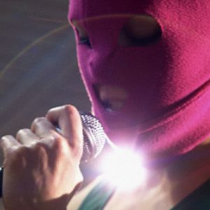 Fotoğraf Pokazatelnyy protsess: Istoriya Pussy Riot