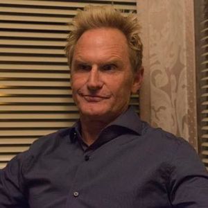 Fotoğraf Jere Burns