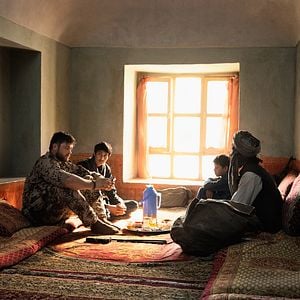 Fotoğraf İki Dünya Arasında