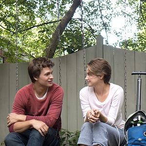 Fotoğraf Ansel Elgort