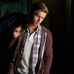 Fotoğraf Chris Brochu