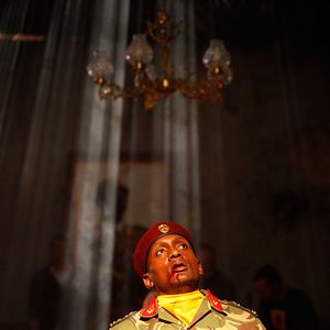 Fotoğraf Eugene Khumbanyiwa