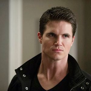 Fotoğraf Robbie Amell