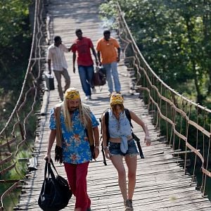 Fotoğraf Sağ Salim 2: Sil Baştan