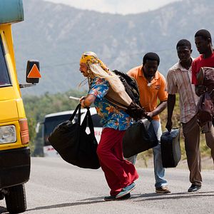 Fotoğraf Sağ Salim 2: Sil Baştan