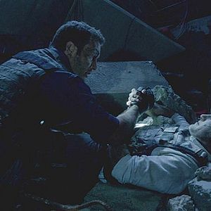 Fotoğraf Alex O'Loughlin