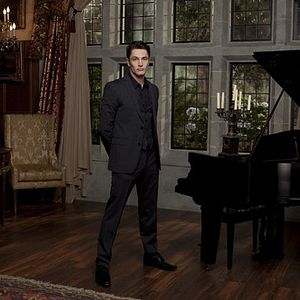 Fotoğraf Colin Woodell