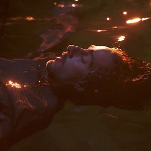 Fotoğraf Charlie Countryman'ın Gerekli Ölümü