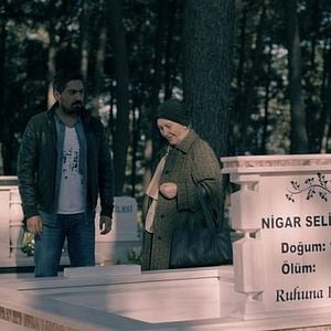 Fotoğraf Gölgedekiler