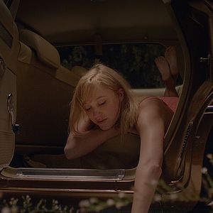 Fotoğraf Maika Monroe