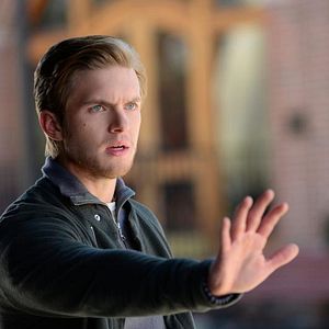 Fotoğraf Chris Brochu