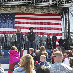 Fotoğraf Connie Britton