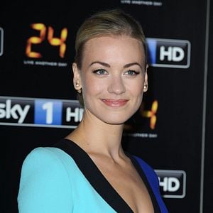 Fotoğraf Yvonne Strahovski