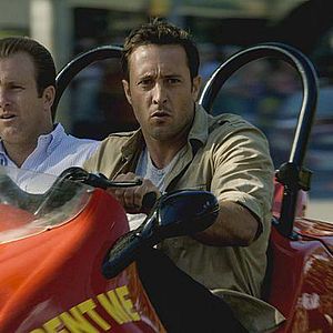 Fotoğraf Alex O'Loughlin