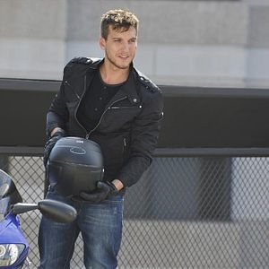 Fotoğraf Scott Michael Foster