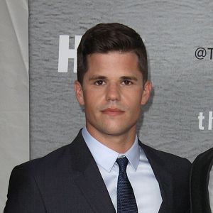 Fotoğraf Charlie Carver