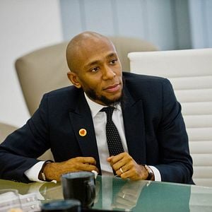 Fotoğraf Yasiin Bey