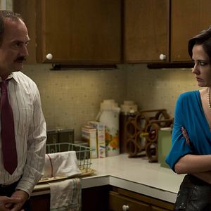 Fotoğraf Karda Bir Beyaz Kuş