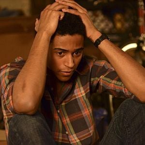 Fotoğraf Alfred Enoch
