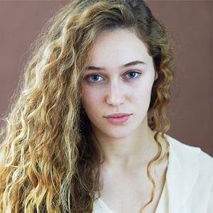 Fotoğraf Alycia Debnam-Carey